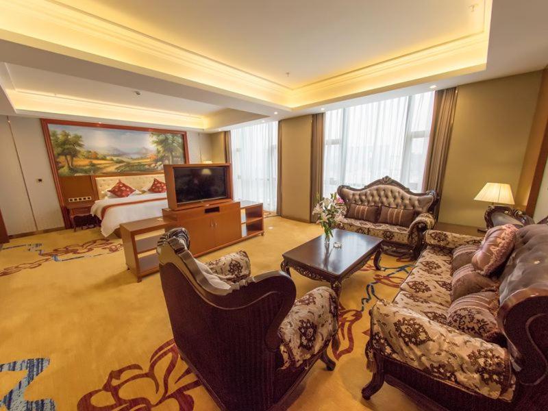 Vienna International Hotel Guangxi Duan Du'an Exterior photo